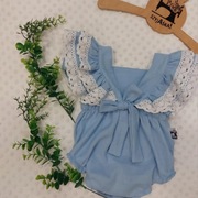 Rampers niemowlecy z koronką 