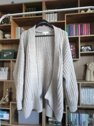 Oversize beżowy kardigan H&M z wełną S M