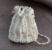 Torebka komunijna z perełkami 