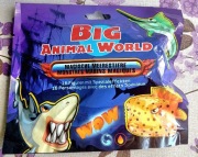 BIG ANIMAL WORLD – MAGICZNA SASZETKA Z FIGURKĄ MORSKIEGO STWORA figurka kol