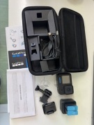 GoPro Hero 10 black Zestaw 2 baterie, uchwyty, etui  