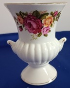 MAŁY WAZONIK PORCELANOWY FINE BONE CHINA "COTTAGE ROSE"