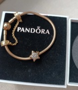 Charms Pandora gwiazda cyrkonie zawieszka pozłacana do bransoletki 
