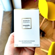 Pudełko po perfumach Chanel Mademoiselle 