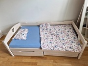 Łóżko 160x80 z litego drewna z szufladami, materacem i kompletami pościeli