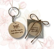 Brelok drewniany grawerowany – podziękowanie na Chrzest Święty