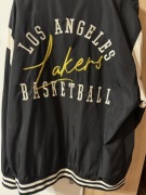 Mam na sprzedaż kurtke NBA