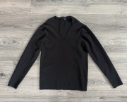 Czarna bluzka z długim rękawem COS luźny krój dekolt V rozmiar S