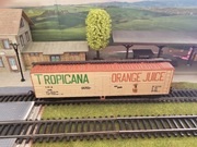 Trix 106 3720 Tropikana Orange Juice wagon towarowy, zamrazarka pomarancze