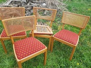 4 krzesła ładne komplet