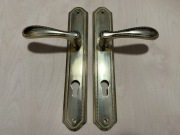 Klamka mosiężna wraz z szyldami