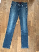 Levi's Patty Anne square cut slim spodnie damskie jeans r. 26/32
