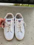 Tommy Helfiger r 42 białe sneakersy