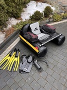 Pływadełko Mikado (bealy boat) + 2 pary płetw + pompka