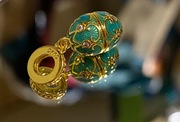 Charms jajo Fabergé otwierane z koniczynką S925 najpiękniejsze