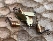 SpinneREK Błystka obrotowa nr2 5,5g. kol: Złoto/ czerwone kropki