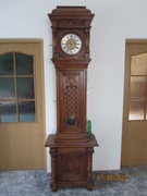 Zegar stojący ponad stuletni, orzech włoski, wiedeński, kwadransowy