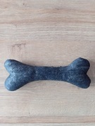 Pluszowa ozdoba zabawka czarna w kształcie kości ręcznie robiona HANDMADE