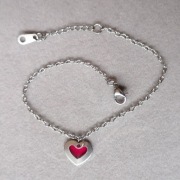 Delikatna bransoletka serce 