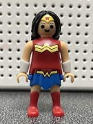 Wonder Woman Playmobil Figurka Kinder Niespodzianka Batman