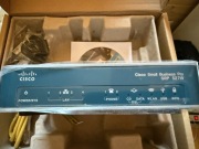 Nowy router Cisco SRP527W w oryginalnym opakowaniu.