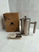 zaparzacz do kawy typu french press firmy Grønenberg ze stali nierdzewnej
