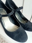 Czarne czółenka na obcasie zamszowe r. 39