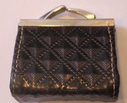 STARA MAŁA PORTMONETKA, PULARYSEK "KUFEREK" - OTWIERANA, ŁADNY STAN