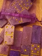 Ręcznie wykonane domino z żywicy epoksydowej – elegancki design, niska cena