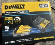 DeWalt zestaw POWERSTACK 2x bateria akumulator 5.0Ah z ładowarką 