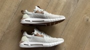 Buty Under Armour HOVR, beżowo-karmelowe