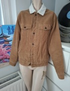 S H&M brązowa kurtka sztruksowa z futerkiem z kołnierzem sherpa na wiosne