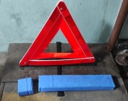Trójkąt ostrzegawczy samochodowy 