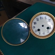 Tarcza seledynka porcelanowa z ramką i podkładem=szkło fazowane=mon.10,1cm.