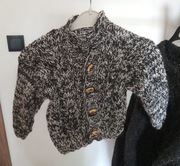 Sweterek dziecięcy z wełny owczej