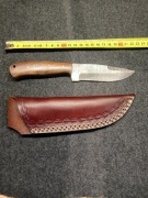 Nóż Damast kuty z pochwą 