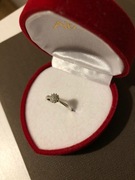 Pierścionek zaręczynowy firmy Apart