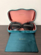 Okulary przeciwsłoneczne Gucci GG0327S 001