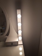 Panel z żarówkami make-up 