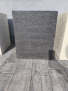 Czarna styropianowa donica doniczka ogrodowa termodonica