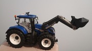 Traktor NEW HOLLAND