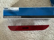 Lewy odblask tylnego zderzaka FORD USA MUSTANG COUPE FR3B15A457AC 2018