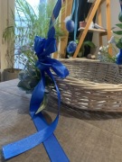 Koszyk wielkanocny na święconkę z dekoracją - ręcznie zdobiony