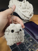 Kotek Chlebek ręcznie robony na szydełku (brelok)