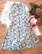 Zwiewna sukienka w kwiaty 44XXL, turkusowa-seledynowa, lekka mini top