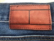 Spodnie marki Tommy Hilfiger, rozmiar na metce 32x34