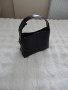 Czarna torebka Mango