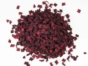 Buraczek czerwony suszony kostka .