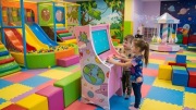 Automat do gier dla dzieci, sala zabaw, przedszkole, proste gierki