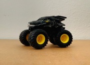 Hot Wheels Monster Jam Truck Batman DC Comics Batmobil Mattel 